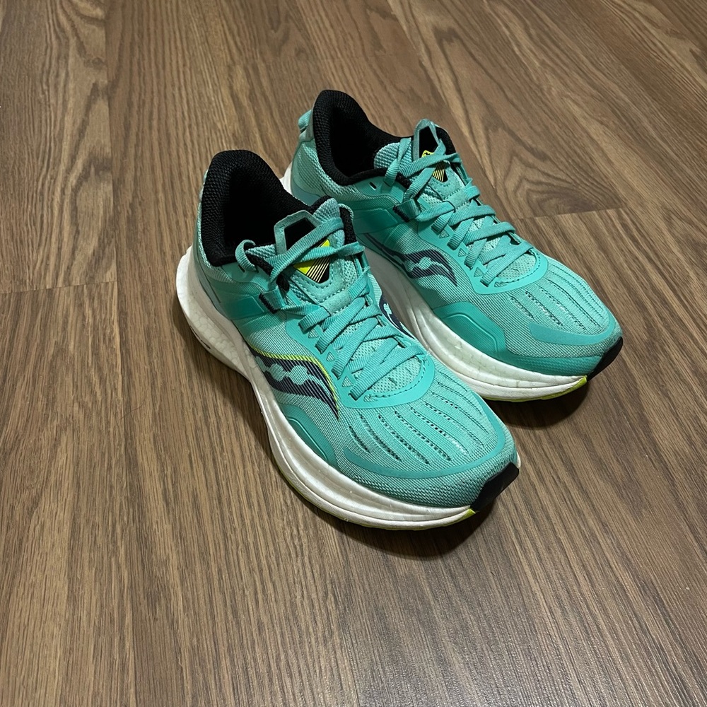 SAUCONY tempus Cool Mint/Acid Running S10684-26 Womens Size 8